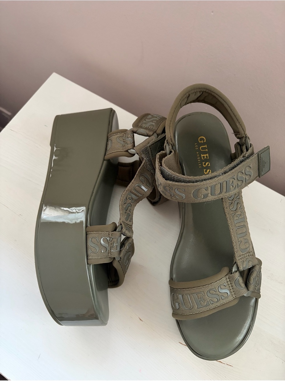 GUESS Olive Platform Logo Sandals 7.5